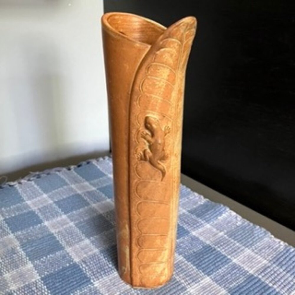 Pottery Vase - Brown with Gecko / Leaf Motif - NEW but no tags